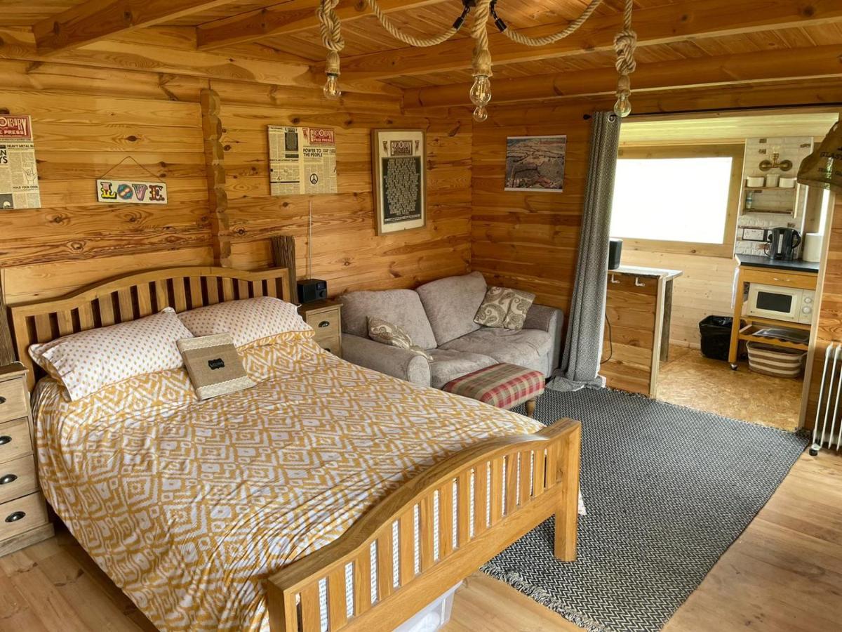 The Retreat Hotel Hornblotton Bagian luar foto