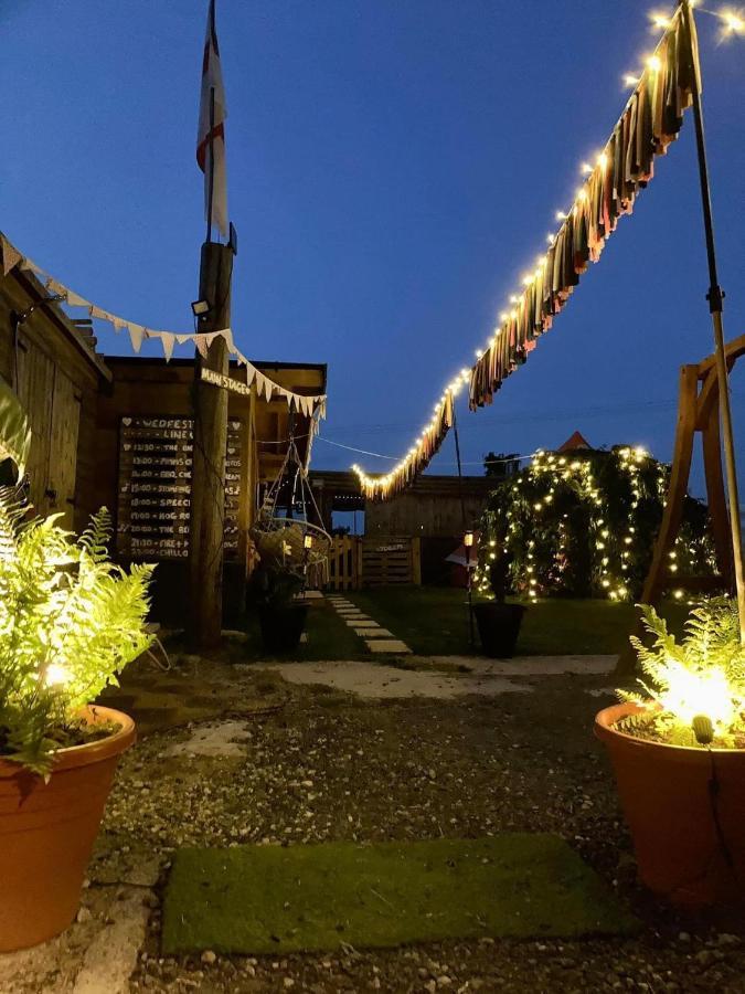 The Retreat Hotel Hornblotton Bagian luar foto
